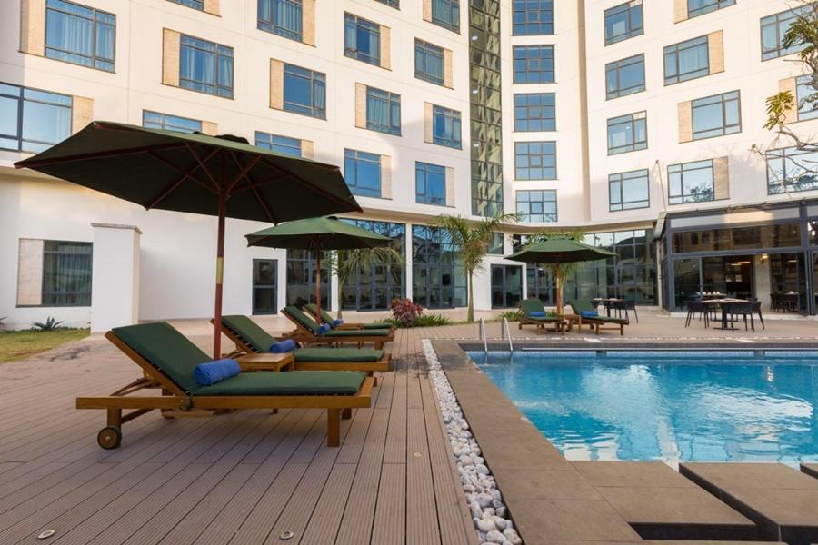 Somerset Westview Ναϊρόμπι Εξωτερικό φωτογραφία